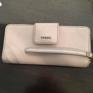 fossil leather wristlet